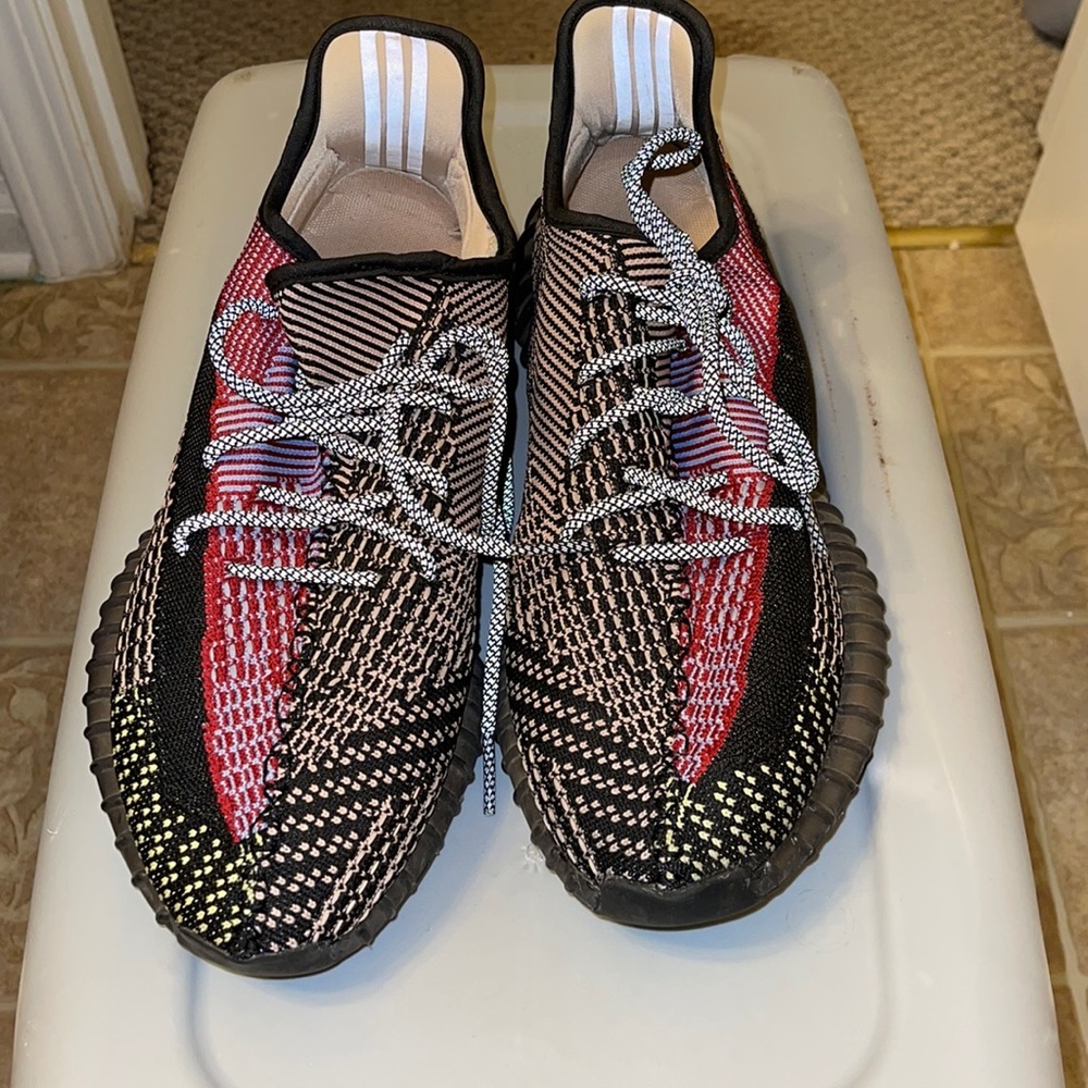 Yeezy Boost 350 V2 Yecheil